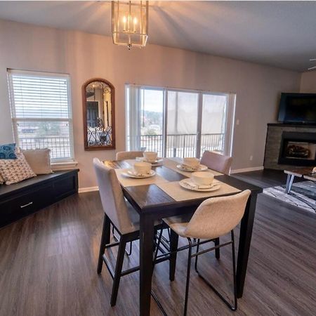 Brooklynn'S Bay, Elegant Lakefront Condo Retreat Hot Springs Buitenkant foto