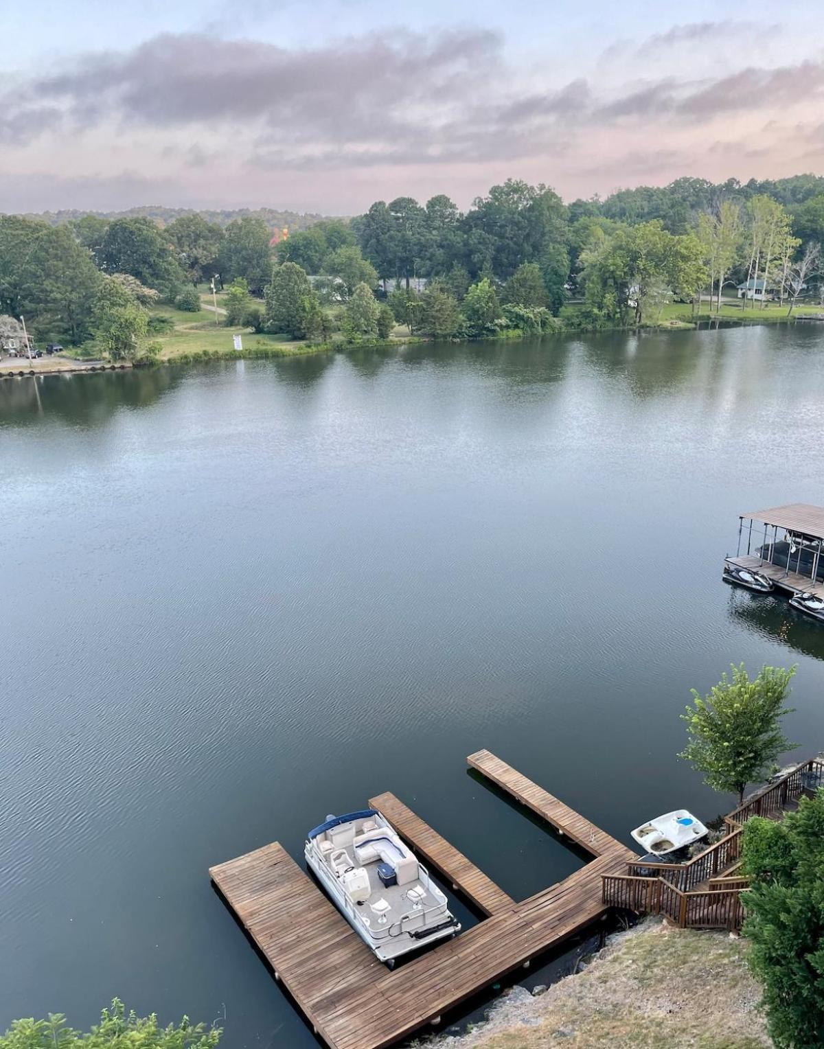 Brooklynn'S Bay, Elegant Lakefront Condo Retreat Hot Springs Buitenkant foto
